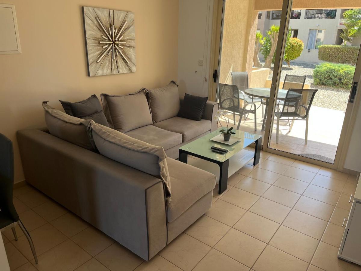 Royal Seacrest Residence Paphos 外观 照片
