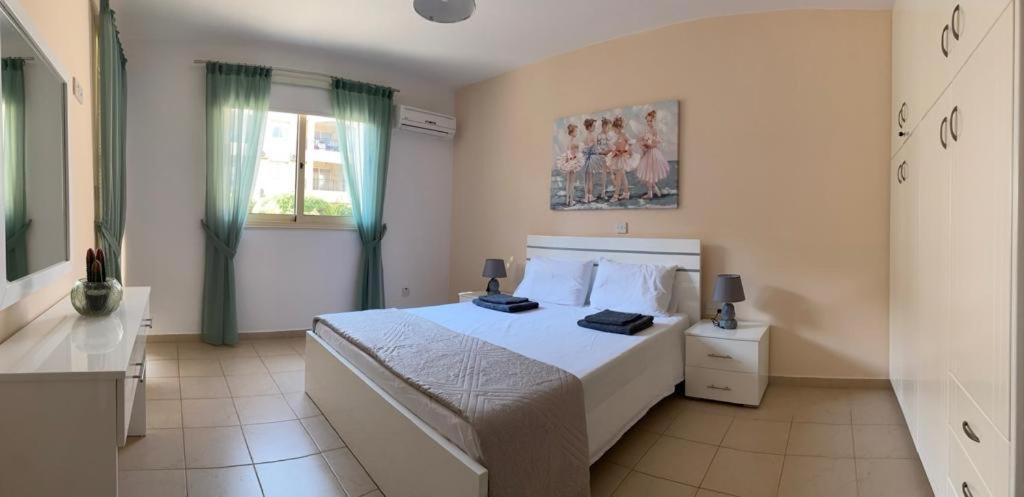 Royal Seacrest Residence Paphos 外观 照片