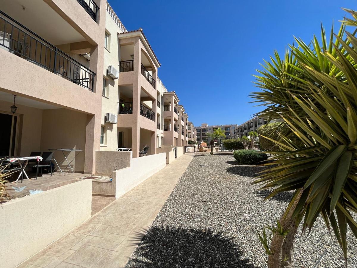 Royal Seacrest Residence Paphos 外观 照片
