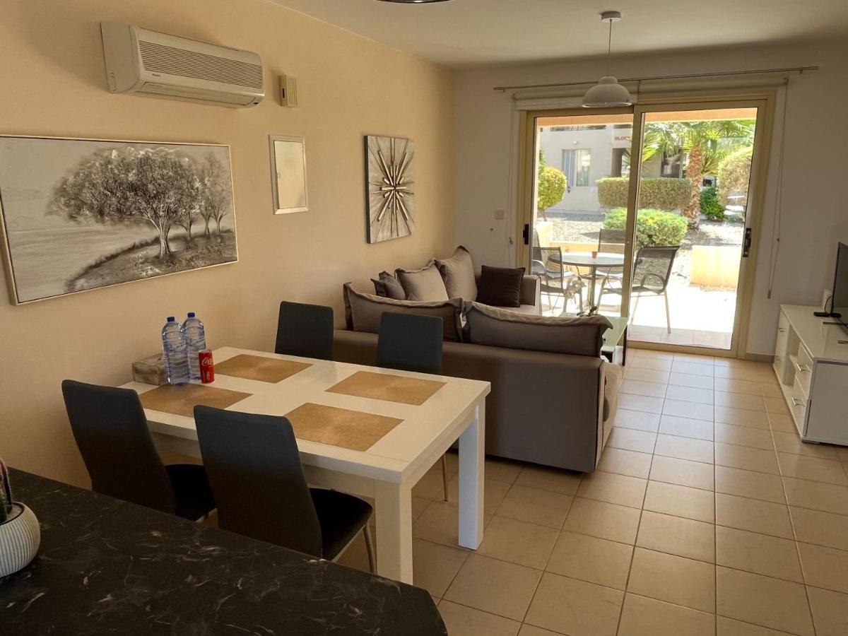 Royal Seacrest Residence Paphos 外观 照片
