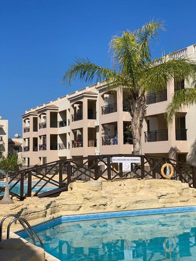 Royal Seacrest Residence Paphos 外观 照片