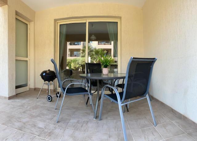Royal Seacrest Residence Paphos 外观 照片